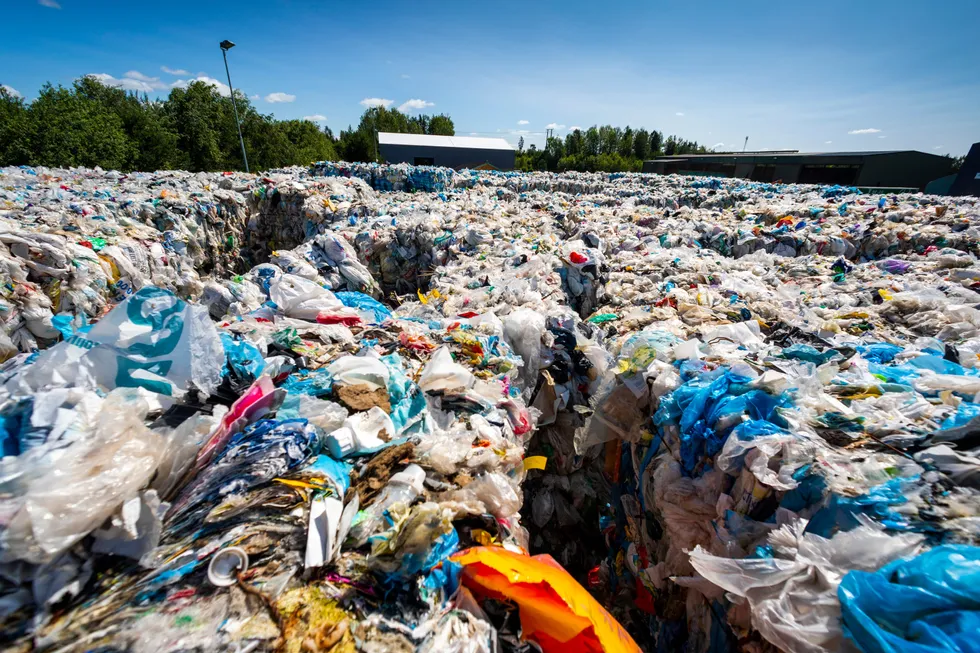 Å vise til hvor stor andel av plasten som er resirkulert uten å kunne dokumentere dette, er et vanlig eksempel på grønnvasking, skriver Anne Therese Gullberg.
