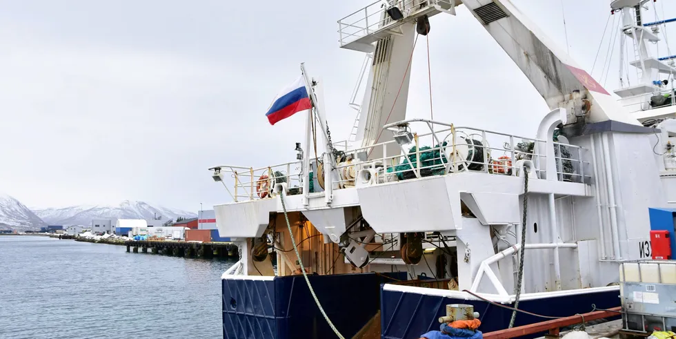 Russisk båt til kai ved skipsverftet Tromsø Mekaniske i mars i år.