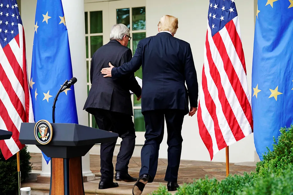President Donald Trump (til høyre) og Europakommisjonens leder Jean-Claude Juncker etter en samtale onsdag 25. juli. Foto: Pablo Martinez Monsivais/AP/NTB Scanpix