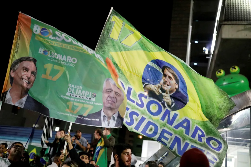 Tilhengere av Jair Bolsonaro feirer i Sao Paulo etter valgseieren.