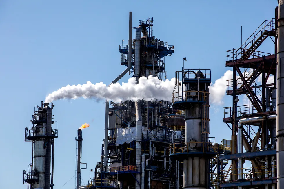 Rising output: US refinery utilization reaches pre-pandemic levels