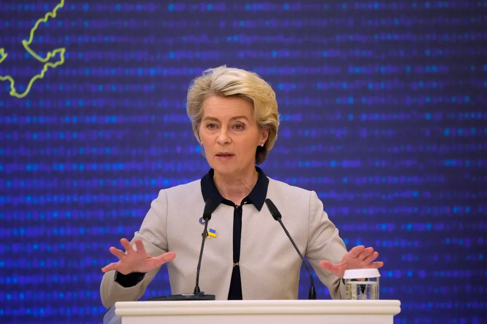 Tidspress gir EU-president Ursula von der Leyen mer makt.