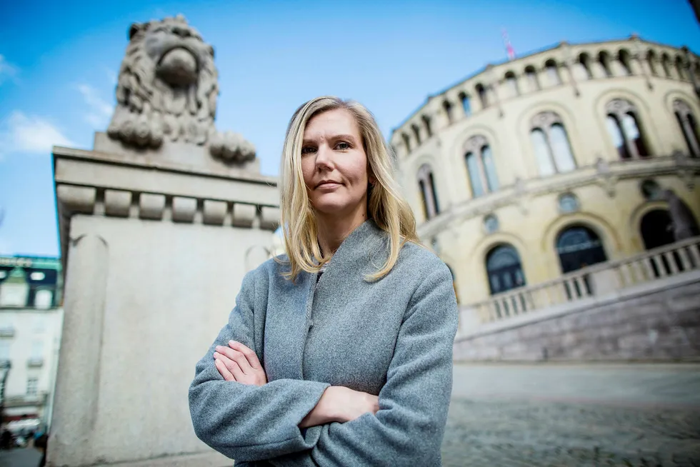 Aps Marianne Marthinsen vil vurdere å endre støtten til oljeindustrien. Foto: Gunnar Blöndal