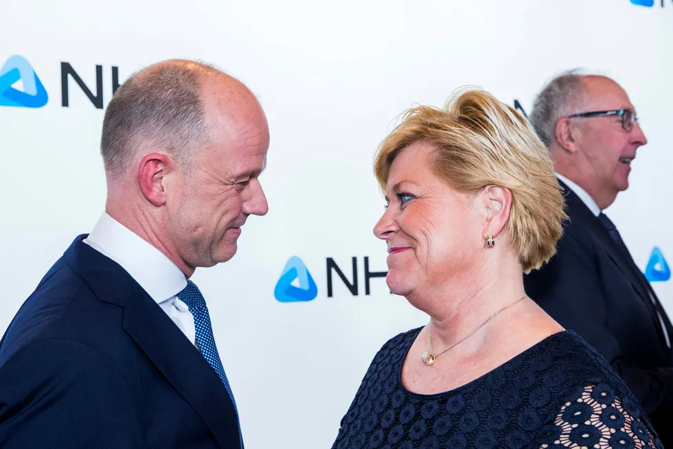 Administrerende direktør i NHO, Ole Erik Almlid, og finansminister Siv Jensen på NHOs årsmiddag i Spektrum i Oslo onsdag kveld.