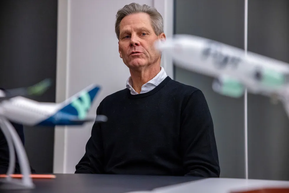 Flyr og styreleder Erik G. Braathen måtte gi opp å redde selskapet tirsdag kveld. Da var det bare fem millioner kroner igjen på konto.