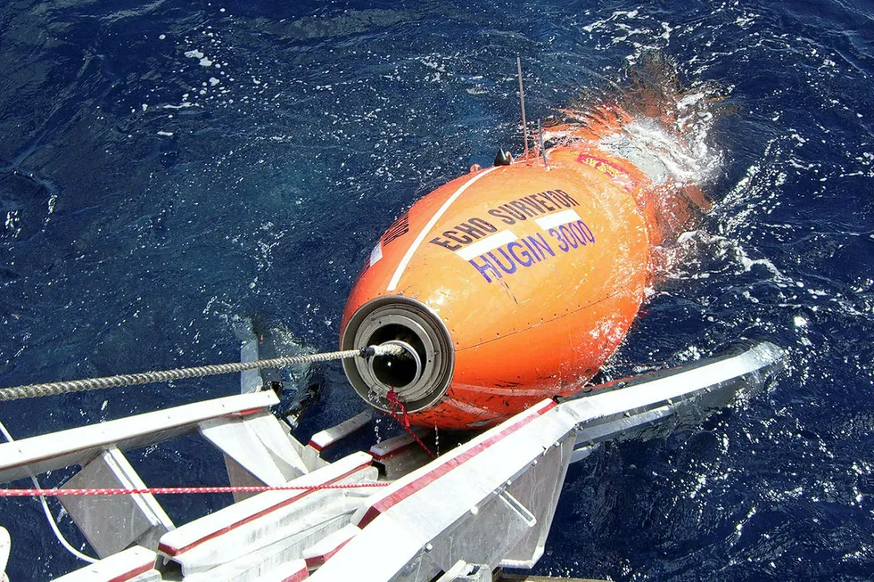 Better results: an autonomous underwater vehicle set for operations