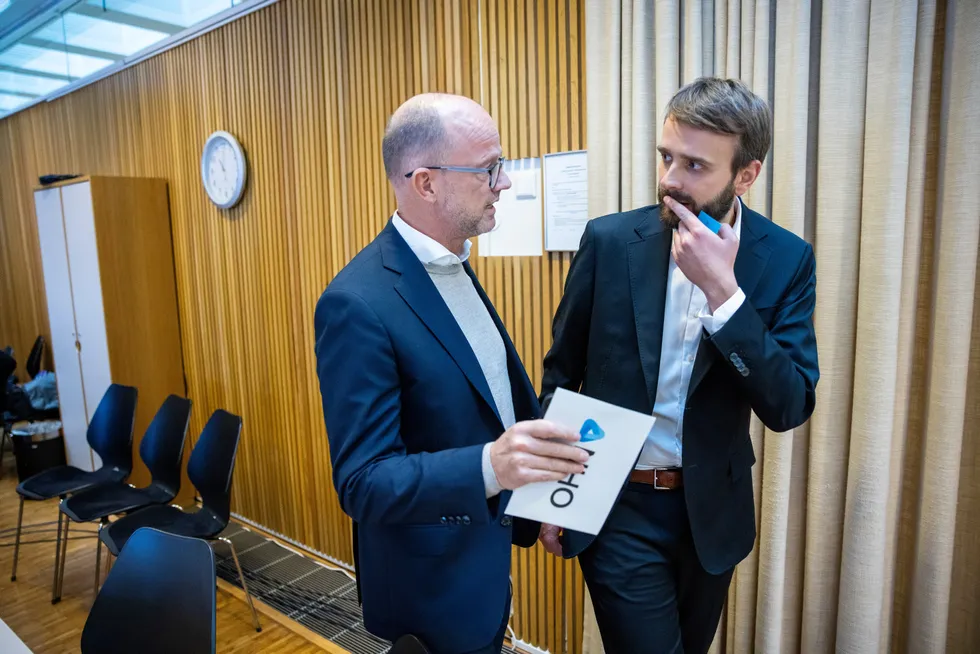 Min dør står alltid åpen for NHO, skriver næringsminister Jan Christian Vestre, her sammen med NHO-sjef Ole Erik Almlid (til venstre).
