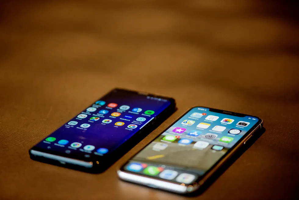Nesten nye telefoner blir ofte byttet ut av teknologiglade nordmenn. Nå starter OneCall salg av brukte telefoner. Modeller som Galaxy S9 (til venstre) og Iphone X er populære.
