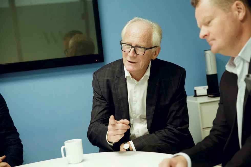 Kai Eide ser ingen grunn til å tenke på pensjonisttilværelsen ennå. Her med partnerne Rune Mørck Wergeland (til høyre) og Martin Apenes.