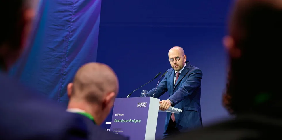  Siemens Energy sees break-even at stricken Gamesa in 2026 as turbine Bildidee 