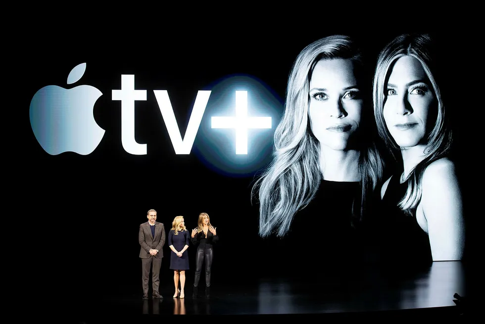 Skuespillerne Steve Carell (f.v.), Reese Witherspoon og Jennifer Aniston var med under lanseringen av Apples strømmetjeneste, TV+, i mars.