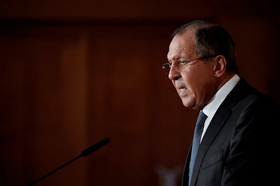 Russlands utenriksminister Sergej Lavrov sier at den nye amerikanske strategien «legger vekt på maktbruk», og legger til at «dette er en plan vi ikke tror vil føre frem». Foto: John MavDougall/AFP/NTB scanpix