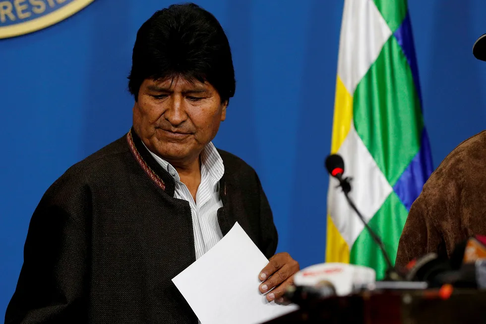 Bolivias president Evo Morales går av.