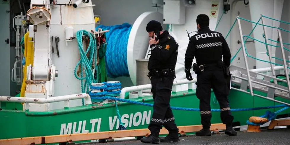 Undersøkelse på ulykkesbåten fra FSV mandag.