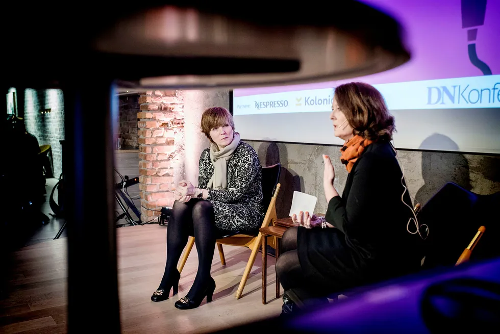 Under frokostseminaret DN Live i Oslo onsdag, der Christine Meyer ble intervjuet av DN-kommentator Eva Grinde (til høyre), karakteriserte SSB-direktøren innvandringsregnskapet som «et sårt punkt». Foto: Skjalg Bøhmer Vold