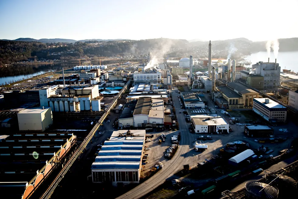 Også i Norge er det store og viktige aktører som har sterke interesser knyttet til utslippsintensiv virksomhet, skriver artikkelforfatterne.