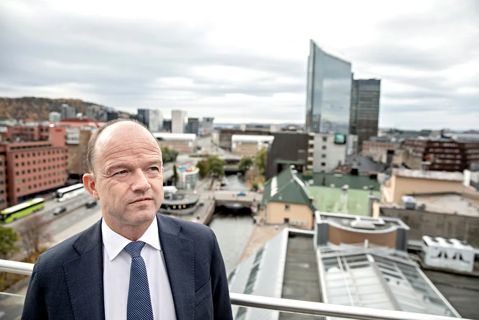 Administrerende direktør Ole Erik Almlid i NHO frykter koronakrisens konsekvenser for de unge.