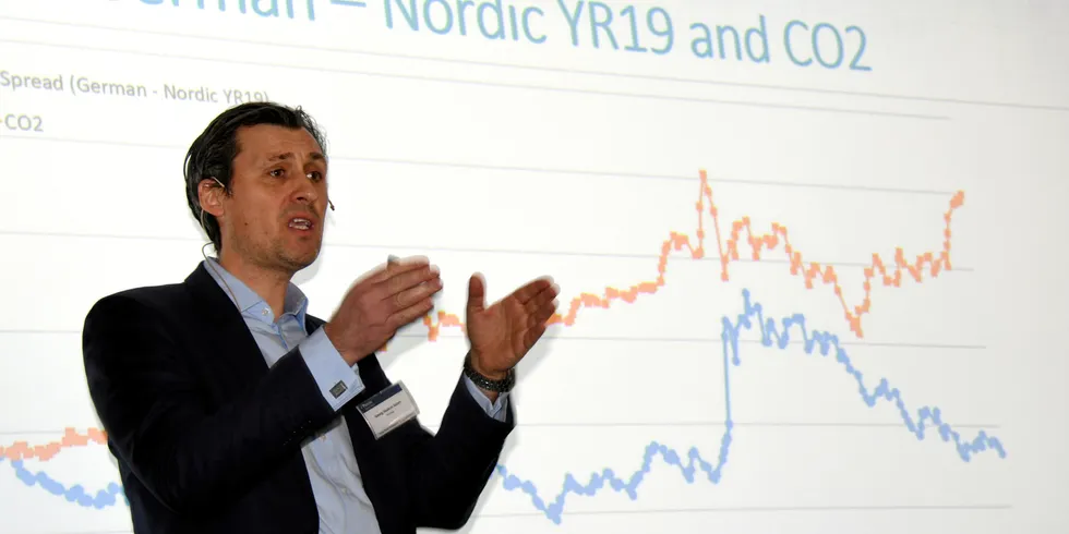 Georg Aasen, Nasdaq, advarer strømkundene om fortsatt stor volatilitet i kraftmarkedene-