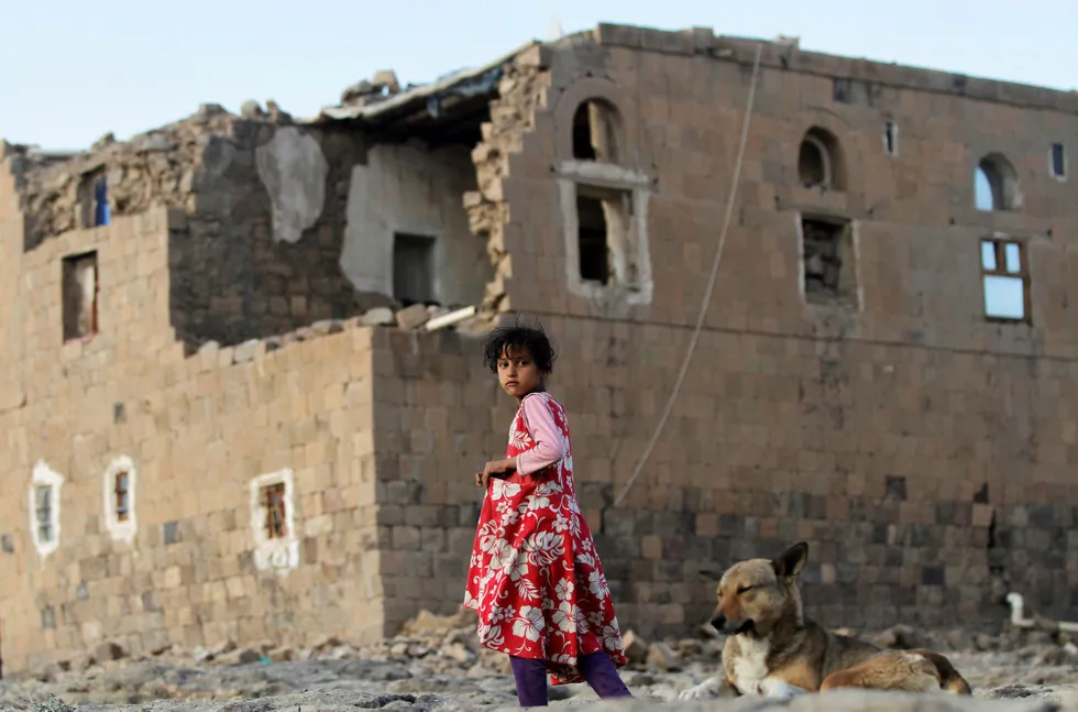 Håpet øker for en slutt på krigen i Jemen etter fredsforhandlinger i Sverige og tiltak fra det amerikanske senatet. Her fra landsbyen Faj Attan nær hovedstaden Sanaa.