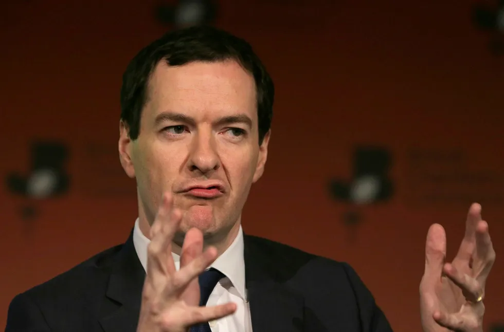 Storbritannias tidligere finansminister George Osborne får langt bedre betalt som utvalgt av Blackrock på deltid, enn som folkevalgt. Foto: Daniel Leal-Olivas/AFP/NTB Scanpix
