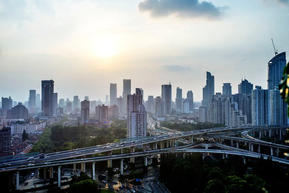 Kina har behov for norske varer og teknologi, og vi for deres, skriver Geir Hågen Karlsen. Her, Shanghai.