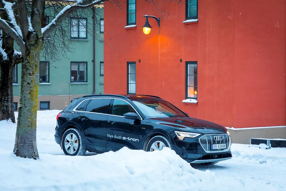 Audi har virkelig fått fart på salget av elbilen e-tron.