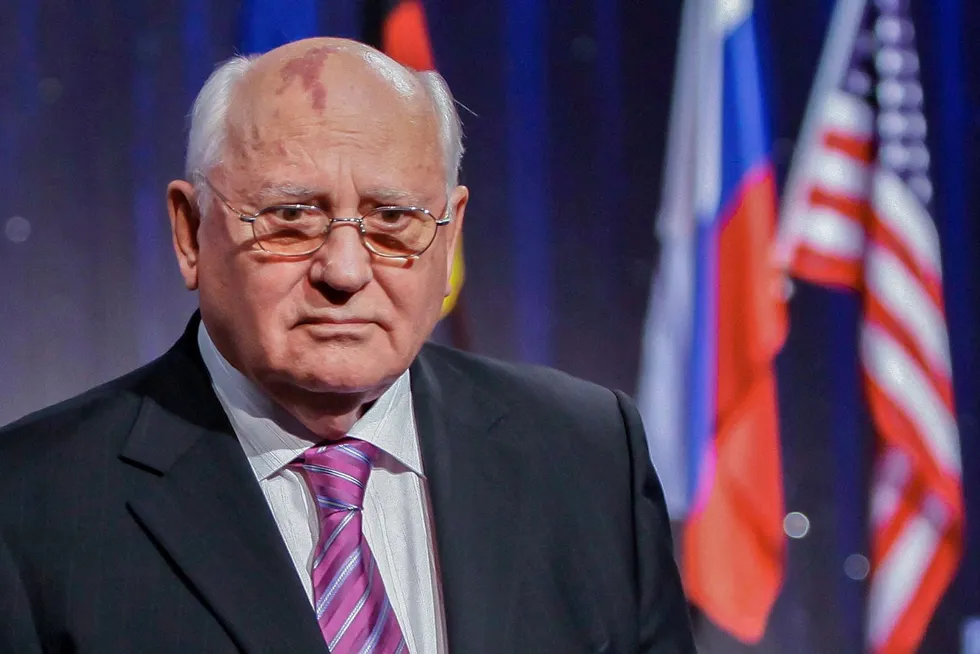 Verdensledere hyller Mikhail Gorbatsjov, Sovjetunionens siste leder, som en mann som endret historiens gang. Gorbatsjov døde tirsdag kveld etter langvarig sykdom, ifølge russiske medier. Han ble 91 år gammel. Bildet er fra 2009.