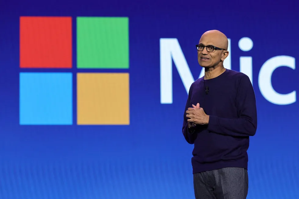 Satya Nadella leder programvareprodusenten Microsoft, selskapet som fredag ble verdens mest verdifulle.
