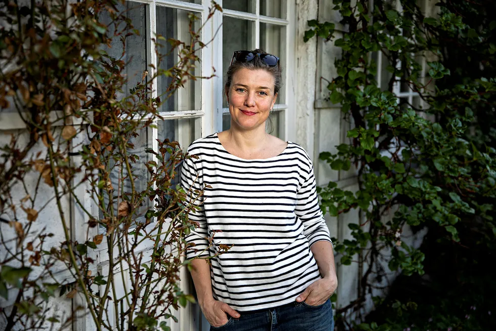 Yngvild Sve Flikke er en av regissørene bak NRK-serien «Heimebane». Hun forteller at målet hele veien har vært å skape en serie som treffer bredt. Foto: Aleksander Nordahl