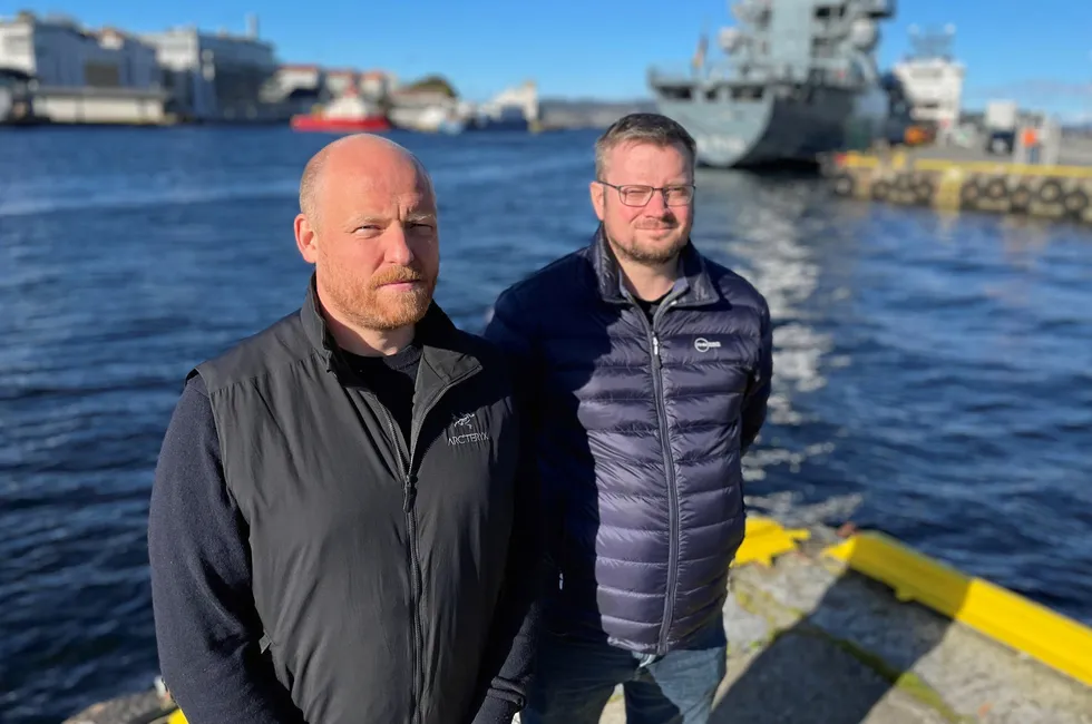 Firda Seafood Group, her representert ved Nicolai Berg-Arnesen, konserndirektør oppdrett (t.v.) og samfunnskontakt Øyvind Kråkås.