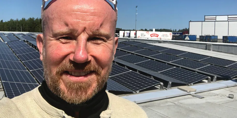 Avtroppet fagleder for sol og fjernvarme Jørgen Kochbach Bølling slutter i NVE og skal jobbe med solkraftkonsesjoner i Energeia.