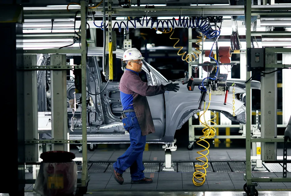 Toyota har investert nesten 22 milliarder dollar i USA i ti fabrikker, har 1500 forhandlere og sysselsetter nesten 140.000 amerikanere. Foto: Luke Sharrett/Bloomberg