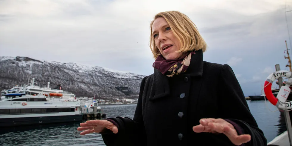 Utenriksminister Anniken Huitfeldt (Ap) vil ikke innføre havneforbud for russiske fiskefartøy. Viser til at fiskerisamarbeidet går foran.