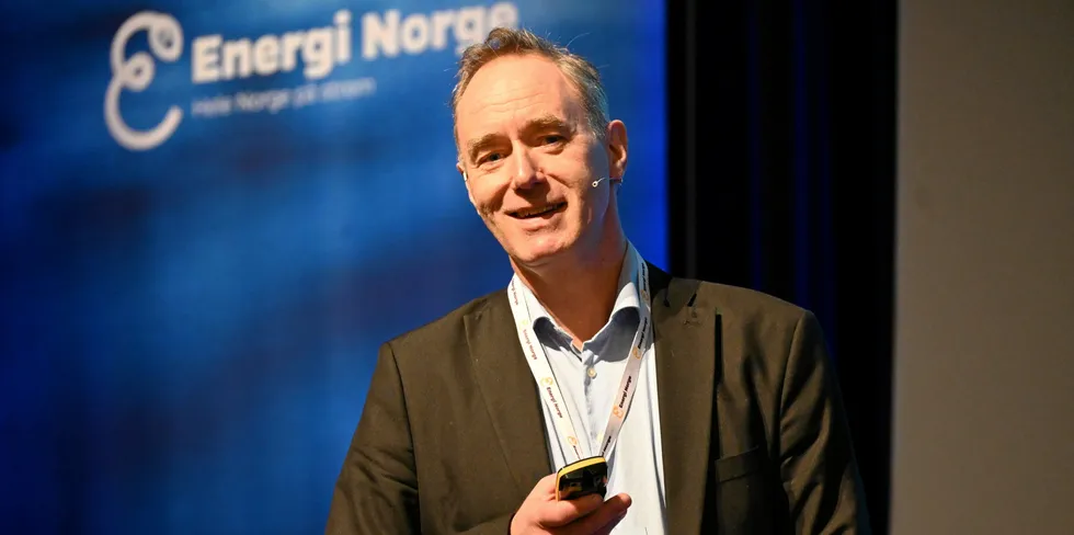 Konserndirektør Erik Andersen i Glitre snakket om status på fusjonsplanene med Agder Energi på PTK.