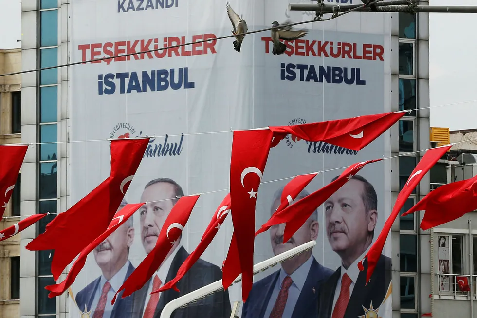 Erdogans parti krever omtelling i hele Istanbul