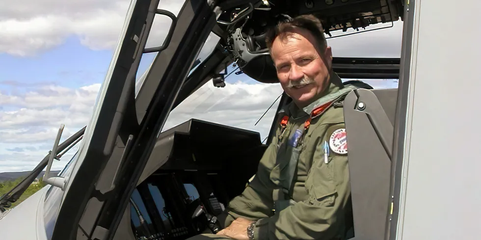 Kjell Hans Martinsen er en lang karriere i Forsvaret, og er den med flest timer i Lynx-helikopteret, som NH-90 avløste i 2014.