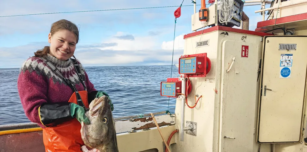 Karoline Andrea Berg Hansen (27) kjøpte sjark i januar 2021 og dro på lofotfiske som sin første tur.