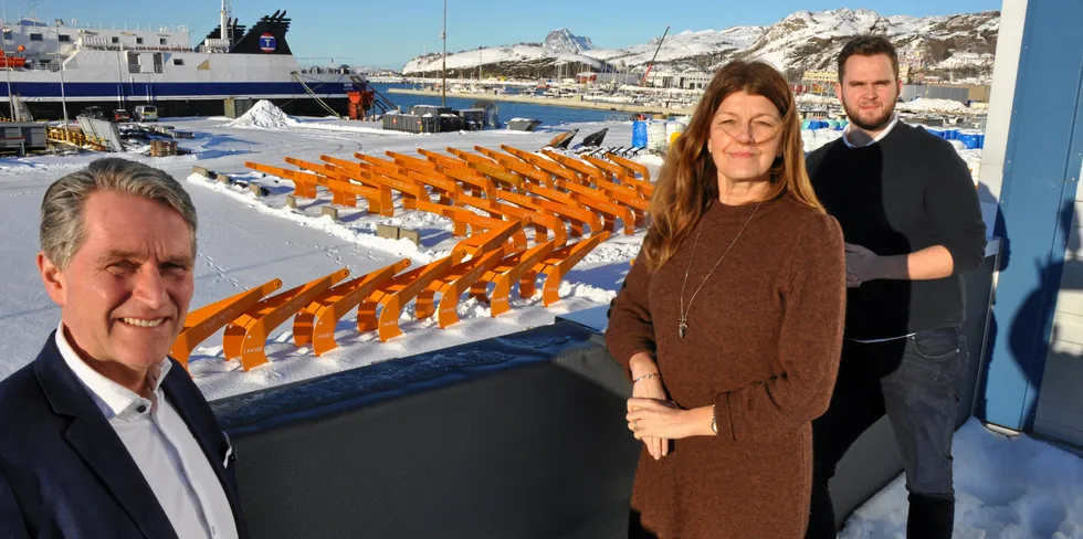 Konsernsjef André Løvold (t.v.) i Løvold Solution i Bodø. Han er gift med Ellisiv Løvold som er leder for marked, relasjon og utvikling i konsernet. Magnus Skyrud Jensen er daglig leder av datterselskapet Havbruksloggen.