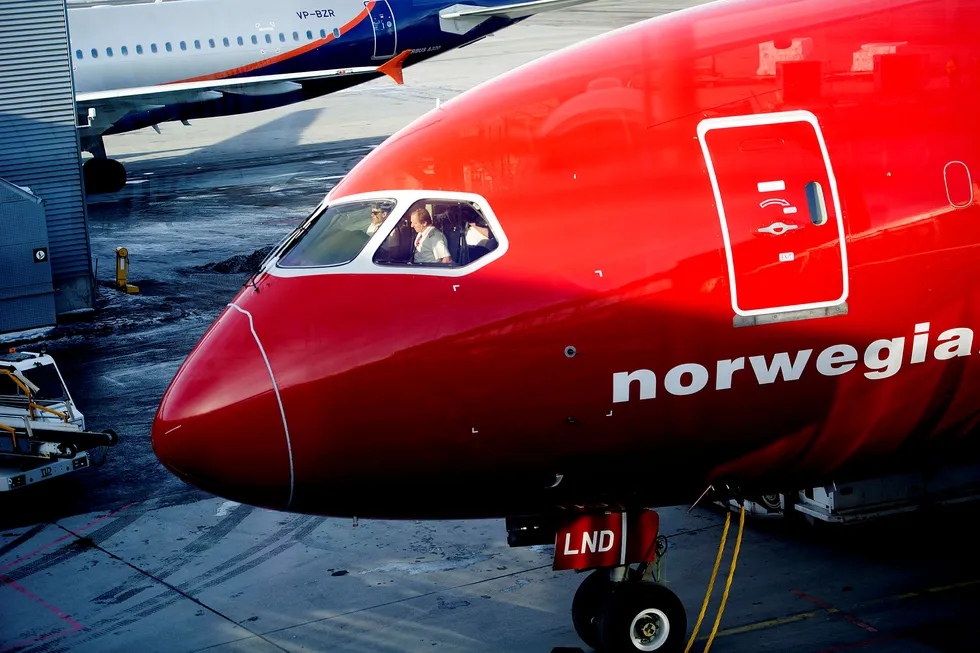 For andre sommer på rad sliter Norwegian med å skaffe piloter til alle flyginger. Foto: Mikaela Berg