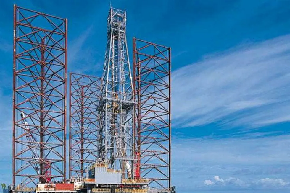Sister rig: the Shell Drilling jack-up Trident IX
