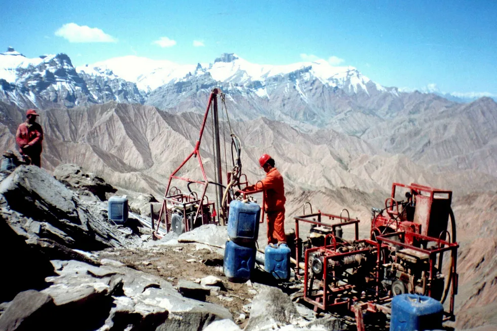 Chasing peak performance: an oil worker in the frontier Tarim area of China's Xinjiang region