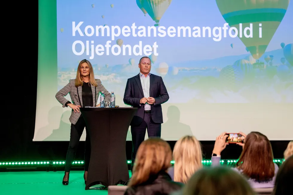 Nicolai Tangen og Oljefondets hr-sjef Ada Magnæs Aass under HR Norge-konferanse på Fornebu. Temaet var mangfold i næringslivet.