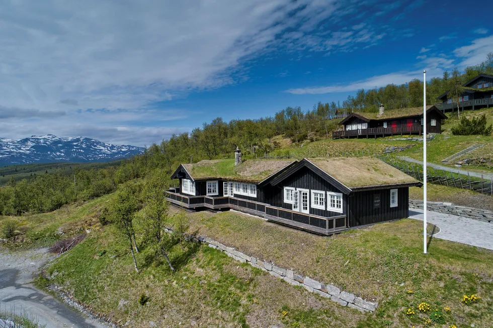 Eiendomsmilliardær Aage Thoresen fikk 12,1 millioner kroner for Beitostølen-hytta.