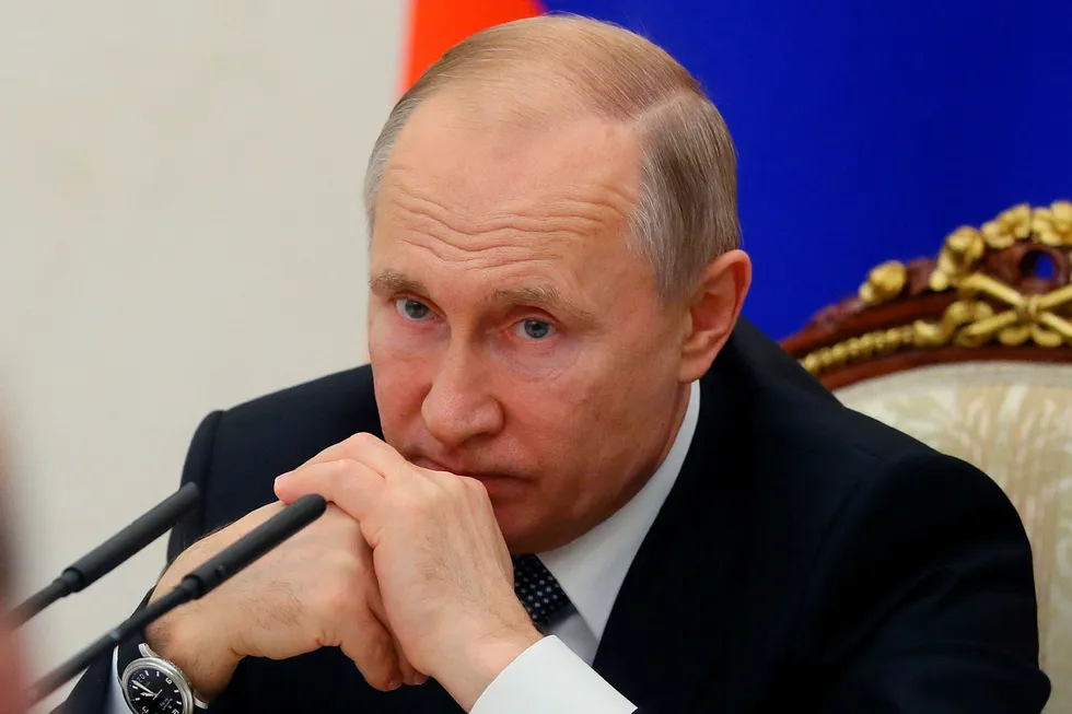 Nordmenn flest er blitt mer skeptiske til Russlands president Vladimir Putin det siste året.