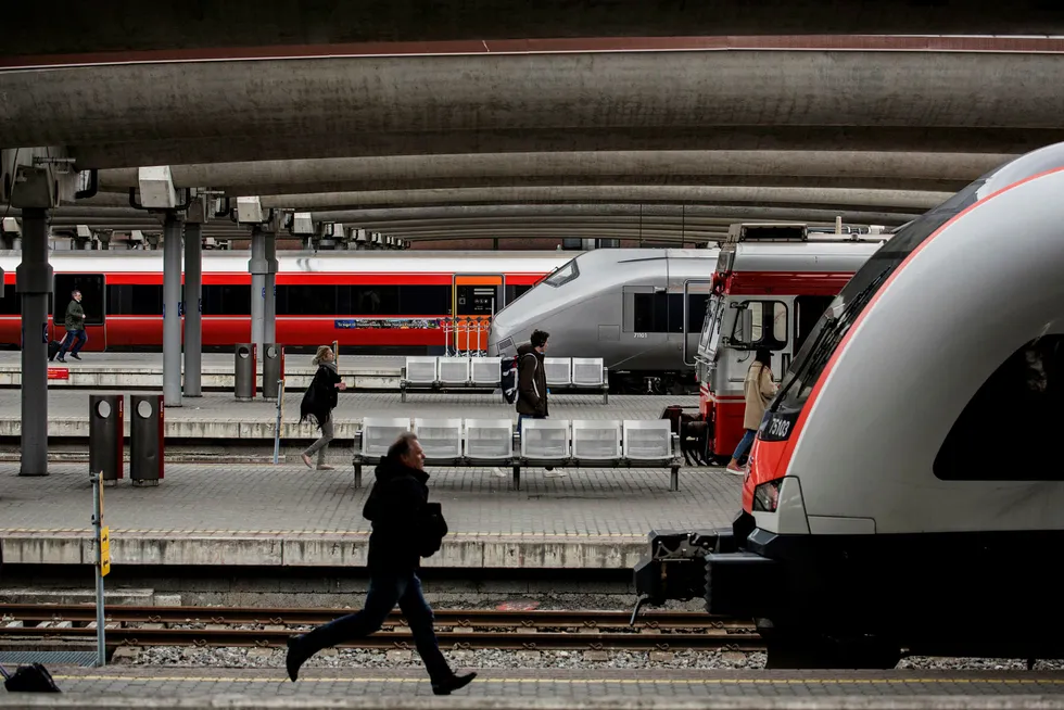 Konsulentbruken i Jernbaneverket vekker sterke reaksjoner på Stortinget. Foto: Fredrik Bjerknes