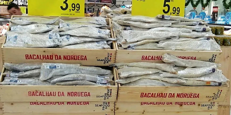 NORSK: Slik promoteres norsk "bacalhau" på super- og hypermarked i Brasil. Dette er fra siste julekampanjen og når står påskekampanjen for tur.