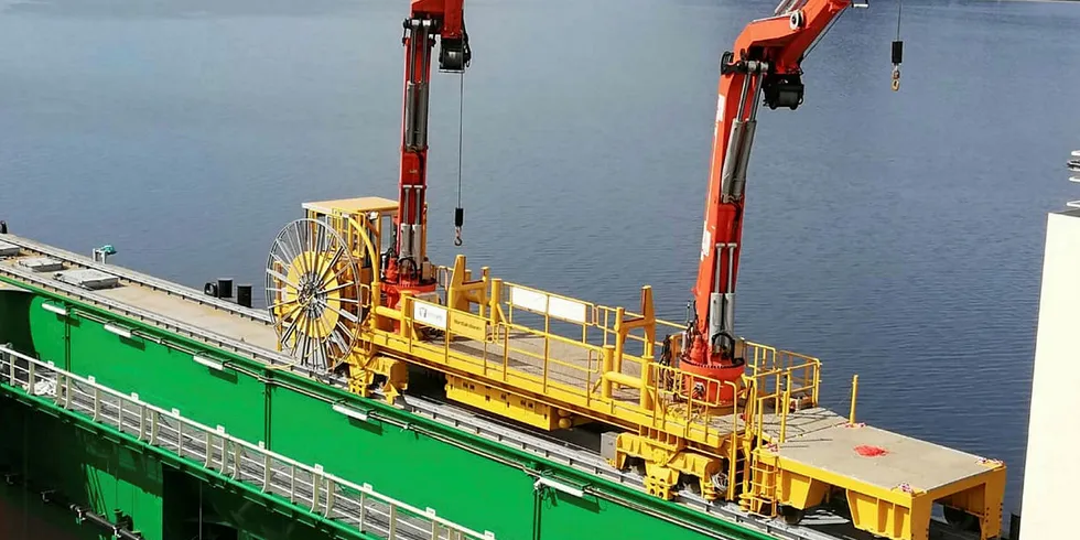 Havfarmen og Techano sine kraner har endelig fått norske fjell i bakgrunnen.