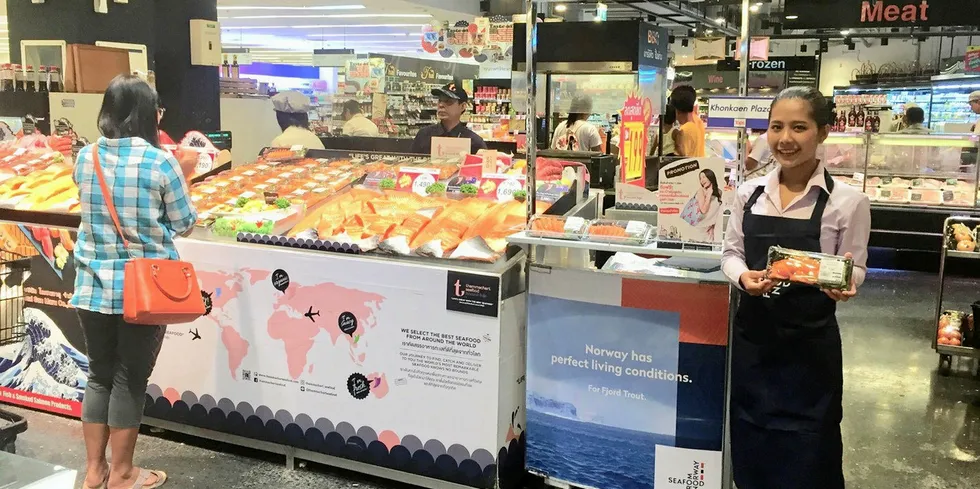 Thammachart Seafood er en av de største dagligvareaktørene innen sjømat i Thailand, og har hatt en pen salgsvekst for ørret. Her fra en butikk i Bangkok