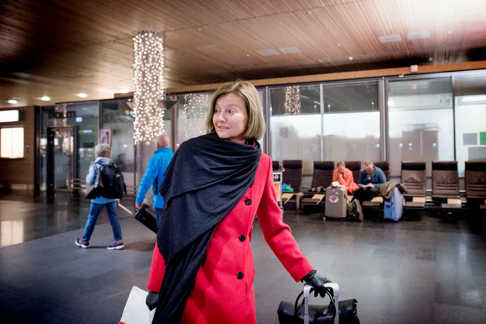 DN møtte styreleder Gunn Wærsted i Telenor da hun ankom Gardermoen fra Heathrow sent torsdag kveld. Foto: Skjalg Bøhmer Vold