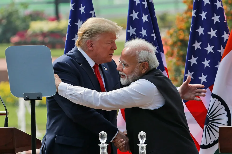 USAs president Donald Trump og Indias statsminister Narendra Modi i New Delhi i slutten av februar, før de fleste tok sosial distansering på alvor.